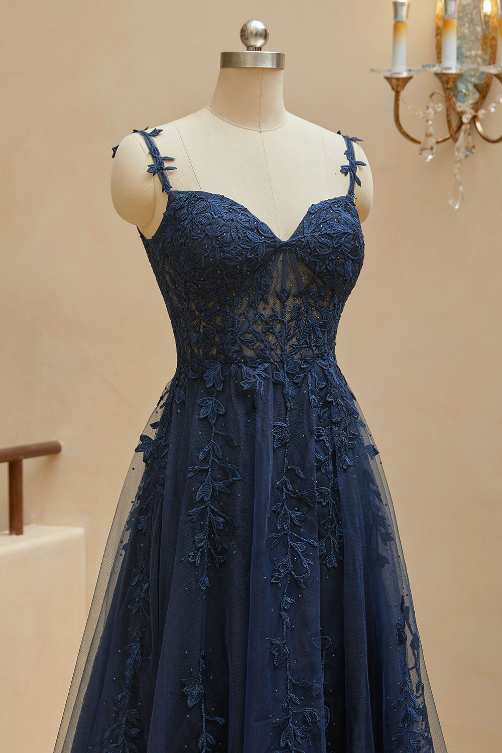 Luolandi A Line Spaghetti Straps Tulle Appliques Sleeveless Long Prom Dresses Beautiful