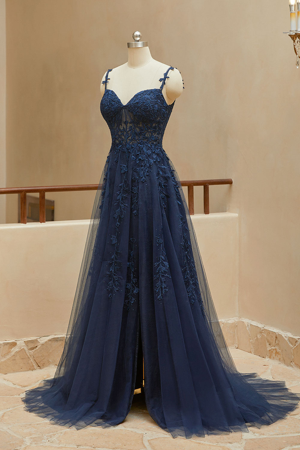 Luolandi A Line Spaghetti Straps Tulle Appliques Sleeveless Long Prom Dresses Beautiful