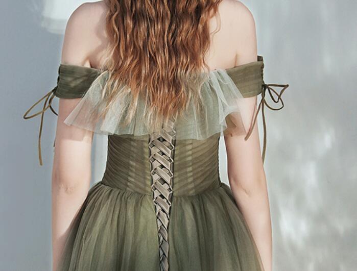 Luolandi Green Off Shoulder Tulle Long Junior Prom Dress Floor Length Party Dress Elegant Evening Dress