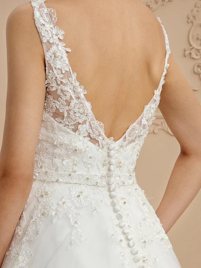 Luolandi Ball Gown Wedding Dresses V Neck Court Train Tulle Beaded Lace Lace Over Tulle Spaghetti Strap Glamorous Illusion Detail Backless with Beading