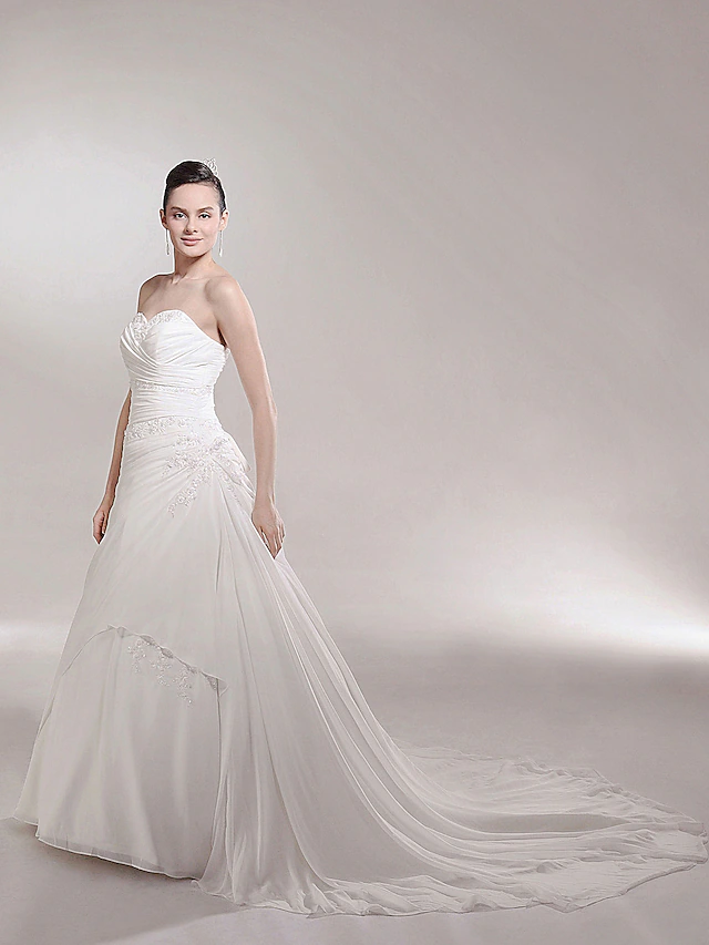 Luolandi Princess A-Line Wedding Dresses Sweetheart Neckline Strapless Cathedral Train Chiffon