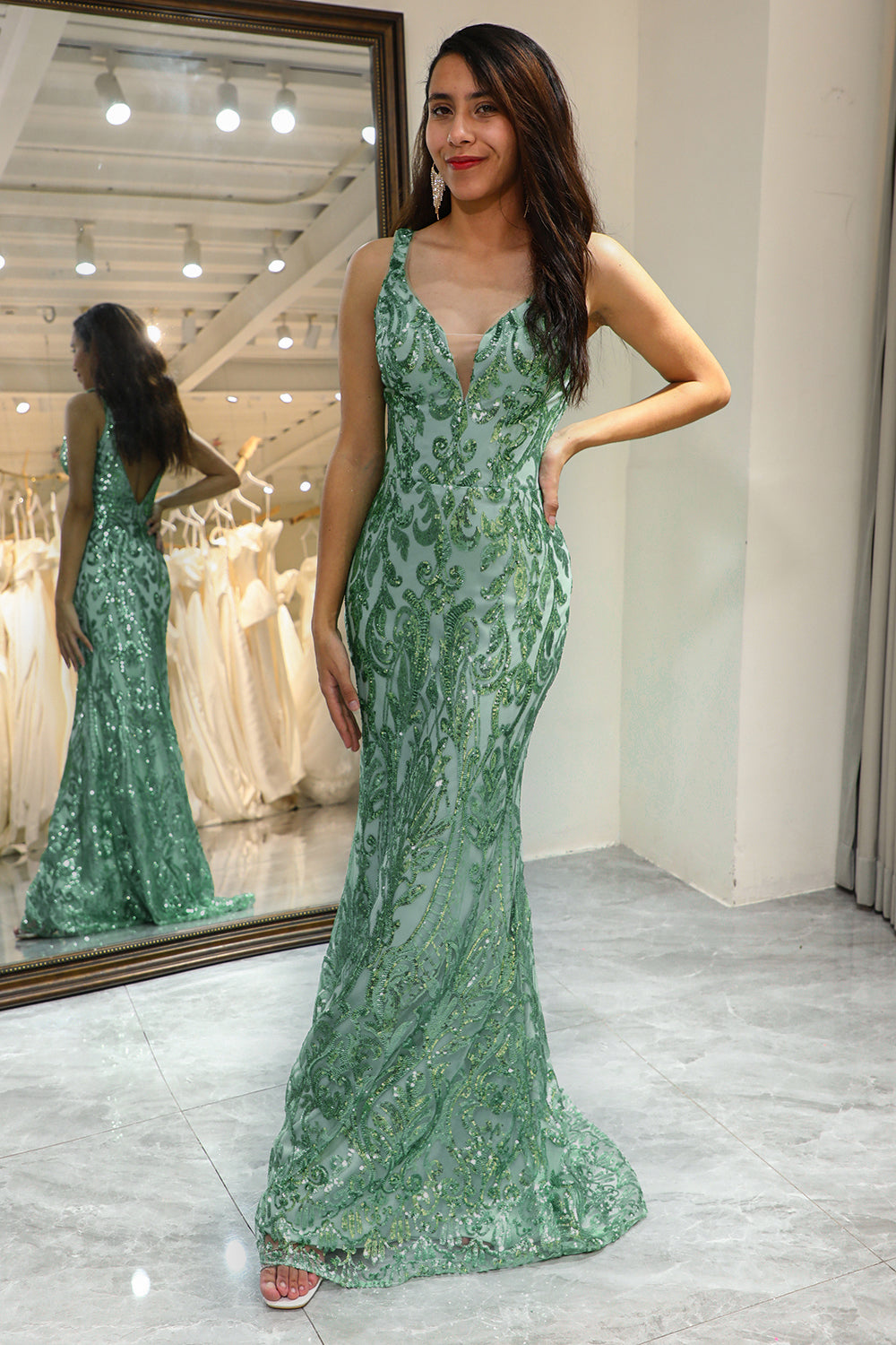 Luolandi Glitter Green Mermaid V-Neck Long Prom Dress with Appliques Sparkly Evening Dresses