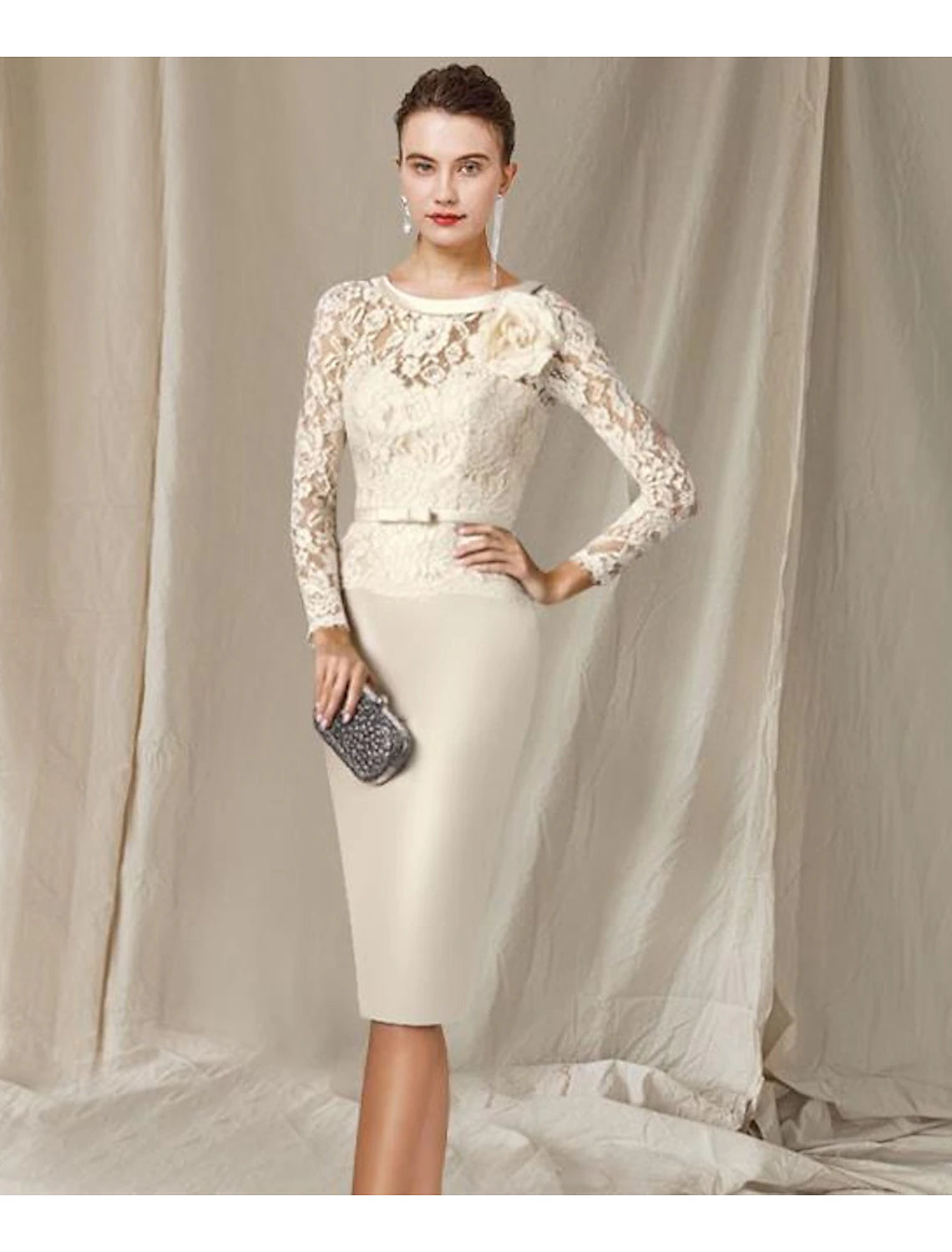 Luolandi Sheath / Column Mother of the Bride Dress Elegant Jewel Neck Knee Length Satin Lace 3/4 Length Sleeve with Bow(s)