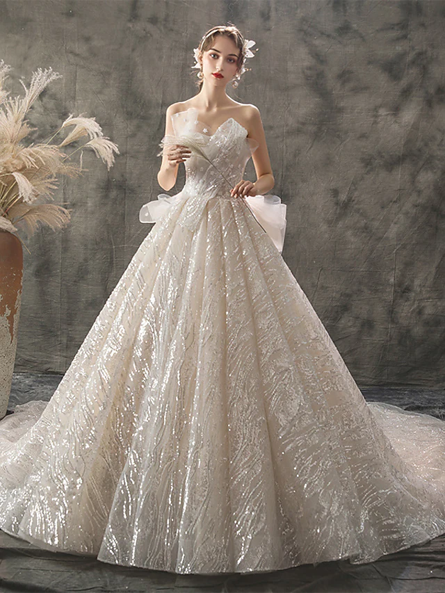 Luolandi Princess Ball Gown Wedding Dresses Strapless Chapel Train Lace Tulle Sequined Sleeveless Formal Luxurious Sparkle & Shine with Bow(s)