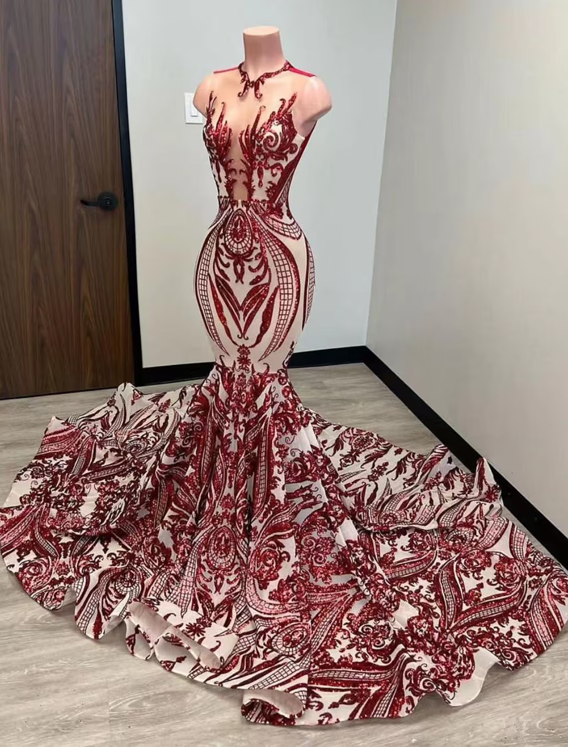 Mermaid / Trumpet Evening Gown Elegant Dress Formal Court Train Sleeveless Illusion Neck Sequined
