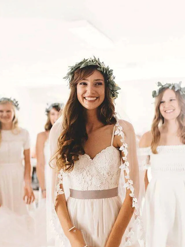 Luolandi Wedding Dresses Spaghetti Strap Court Train Lace Tulle Sleeveless Country Romantic Beach with Sashes Ribbons Pleats