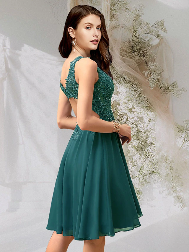 Luolandi A-Line Cocktail Dresses Flirty Dress Homecoming Short / Mini Sleeveless V Neck Chiffon Backless with Beading Lace