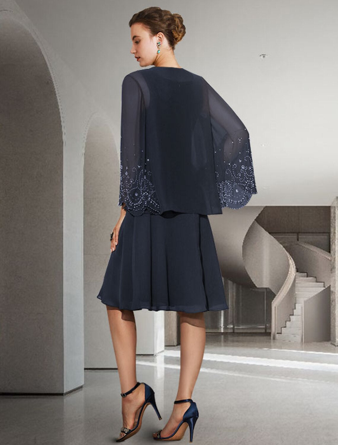 Luolandi Two Piece A-Line Mother of the Bride Dress Elegant Jewel Neck Knee Length Chiffon Sleeveless