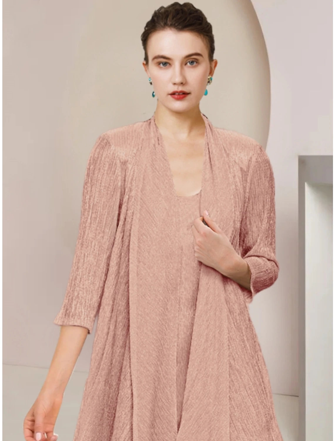 Luolandi Two Piece Mother of the Bride Dress Simple Petite Scoop Neck Knee Length Lace 3/4 Length Sleeve with Pleats