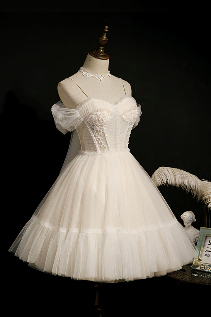 Luolandi Cute Spaghetti Strap Lace Short Party Dresses A-Line Evening Dress Homecoming Dress No With Neck accessories