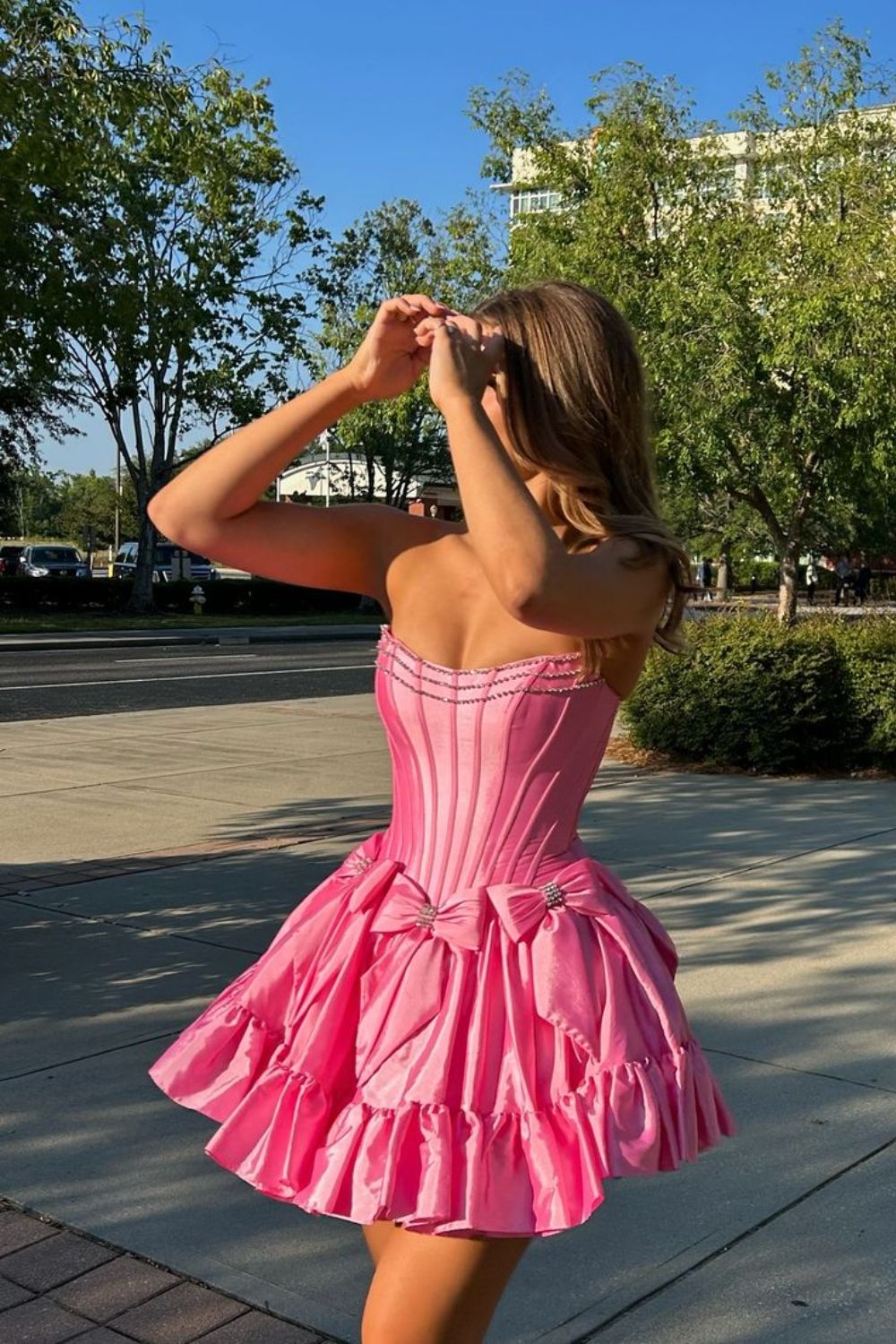 Luolandi Sweetheart Simple Bowknot Pink Strapless Satin Cocktail Dresses Short Homecoming Dresses Sexy