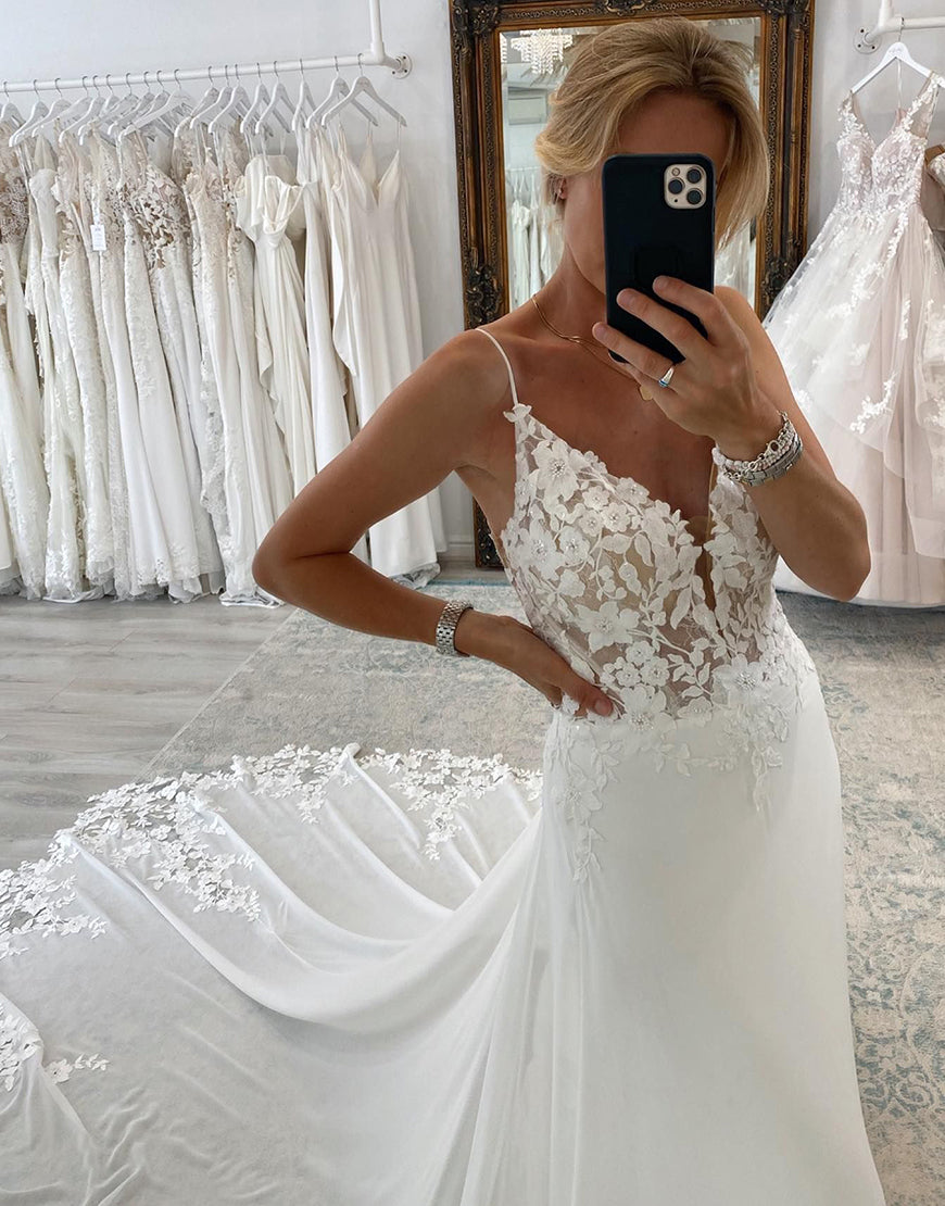 Luolandi Chiffon Boho A-Line Wedding Dress with Lace V-neck Open Back Sexy