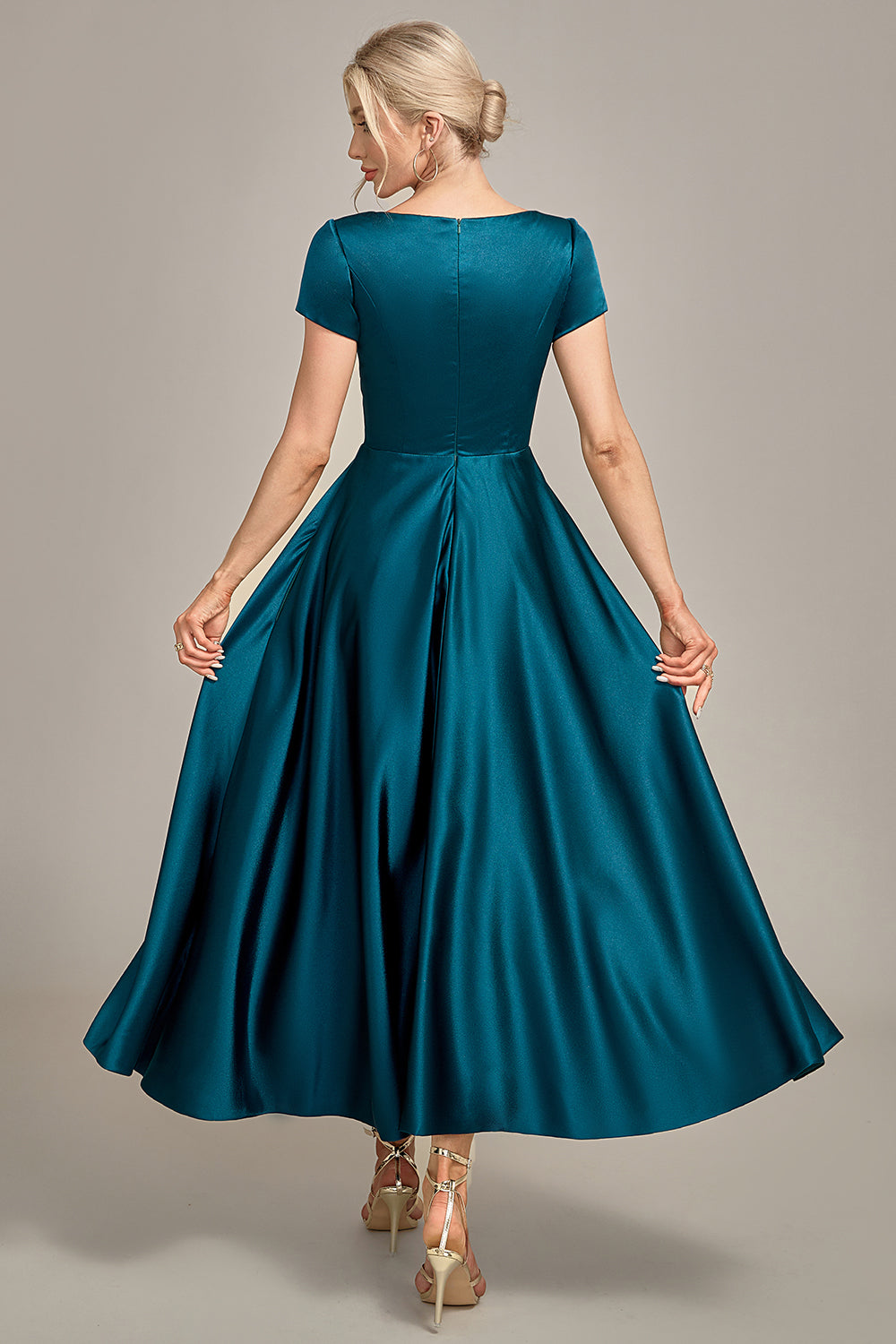 Luolandi Peacock Green V-Neck A-Line Pleated Satin Mother of the Bride Dress Short Sleeve