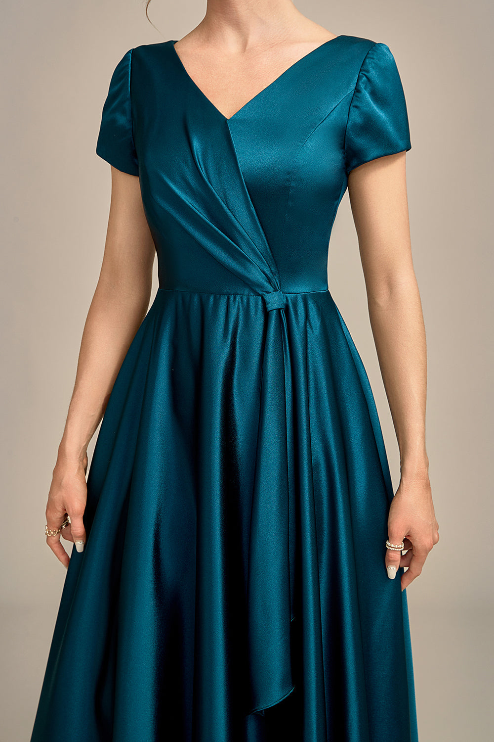 Luolandi Peacock Green V-Neck A-Line Pleated Satin Mother of the Bride Dress Short Sleeve
