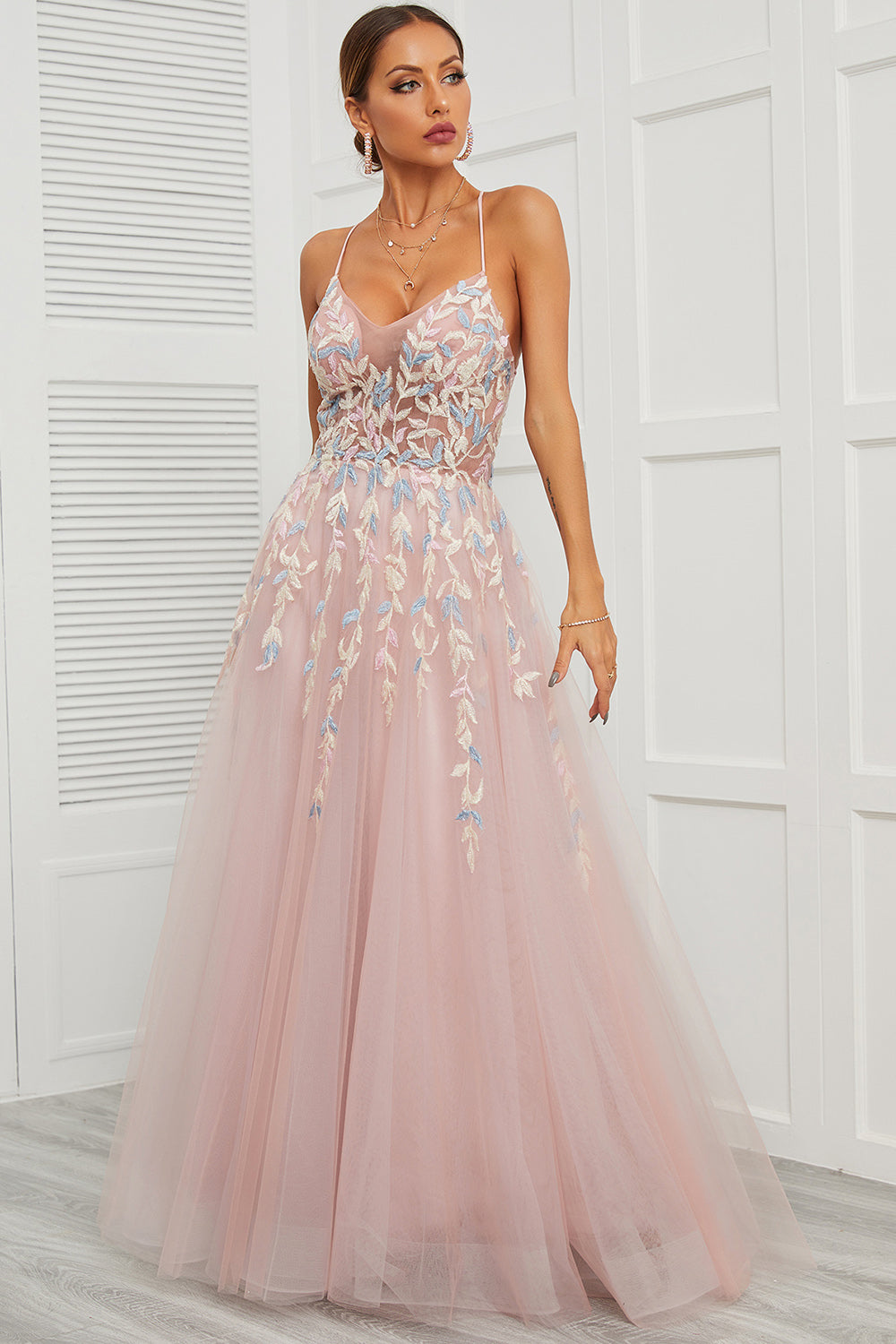 Luolandi Pink A-Line Spaghetti Straps Tulle Prom Dress with Appliques V-neck Sexy