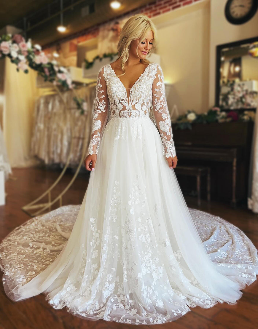 Luolandi Charming A Line V Neck Long Sleeve Tulle Lace Floor Length Wedding Dress Beautiful