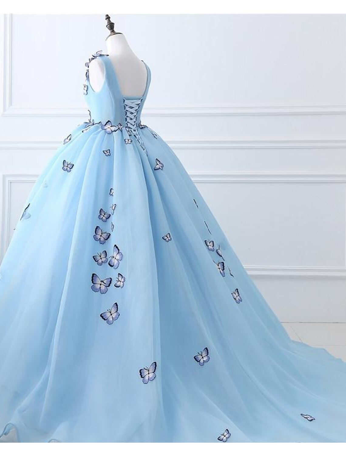 Luolandi Ball Gown Prom Dresses Luxurious Dress Engagement Court Train Sleeveless V Neck Tulle with Pleats