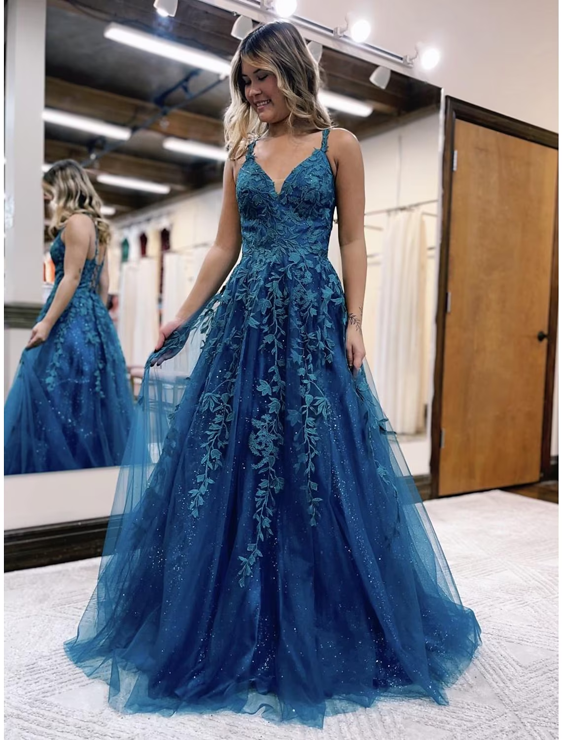 Luolandi Ball Gown A-Line Prom Dresses Sparkle & Shine Dress Formal Floor Length Sleeveless V Neck Tulle Backless