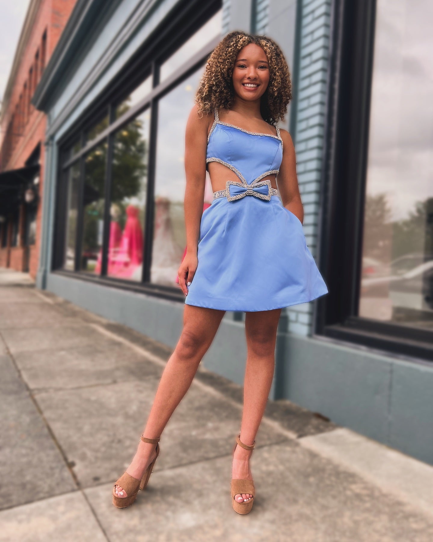 Luolandi Cute Blue Straps Satin Cutout Homecoming Dress Short Cocktail Dresses Sexy