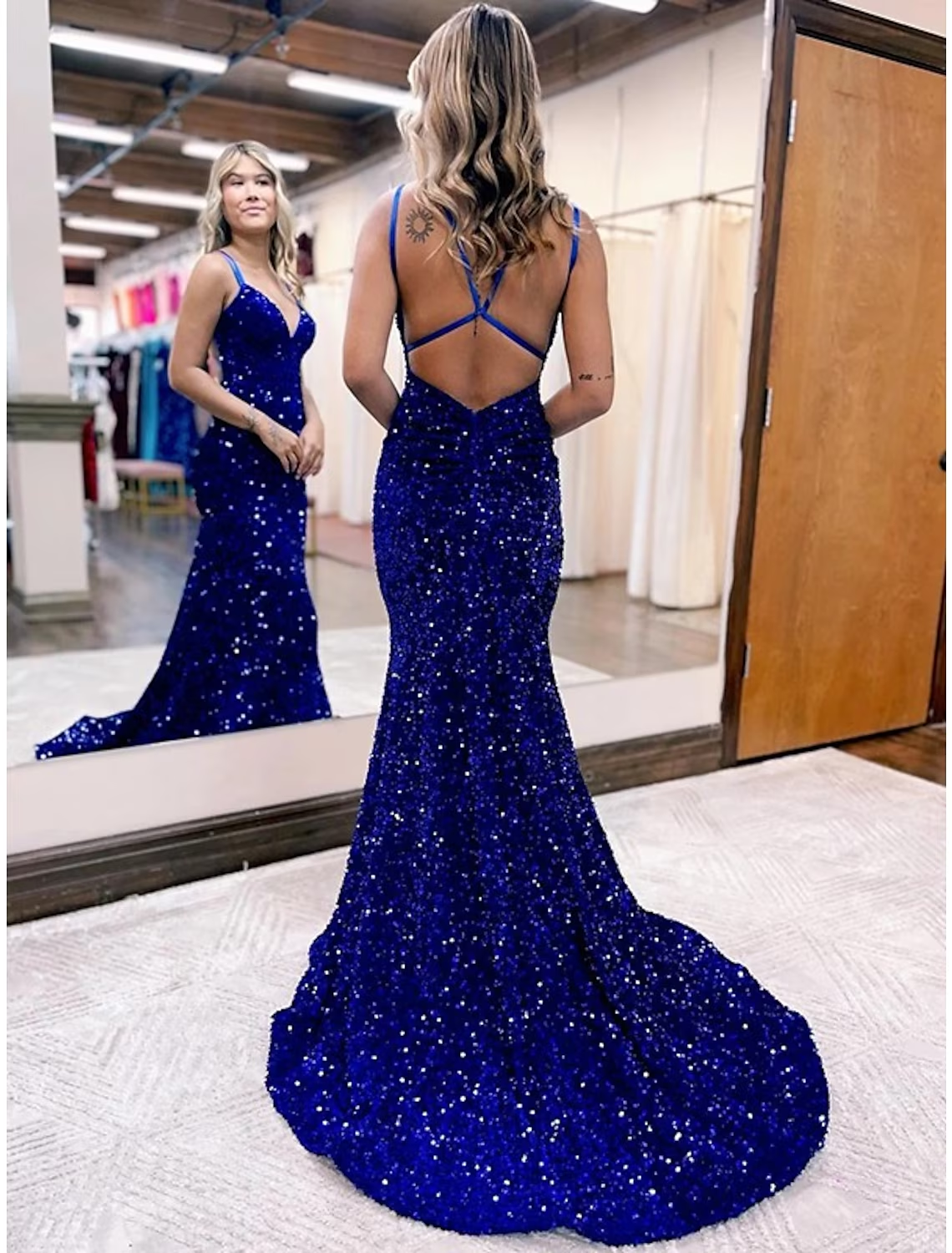 Luolandi Sheath Velvet Sequins Ruched V-neck Sleeveless Sweep/Brush Train Dresses