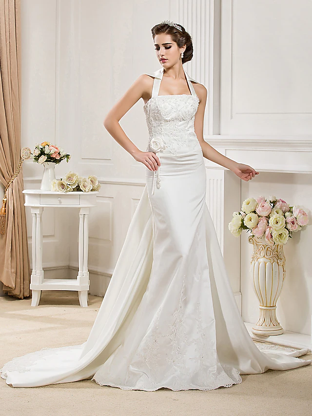 Luolandi Long Wedding Dresses Halter Neck Court Train Satin Sleeveless