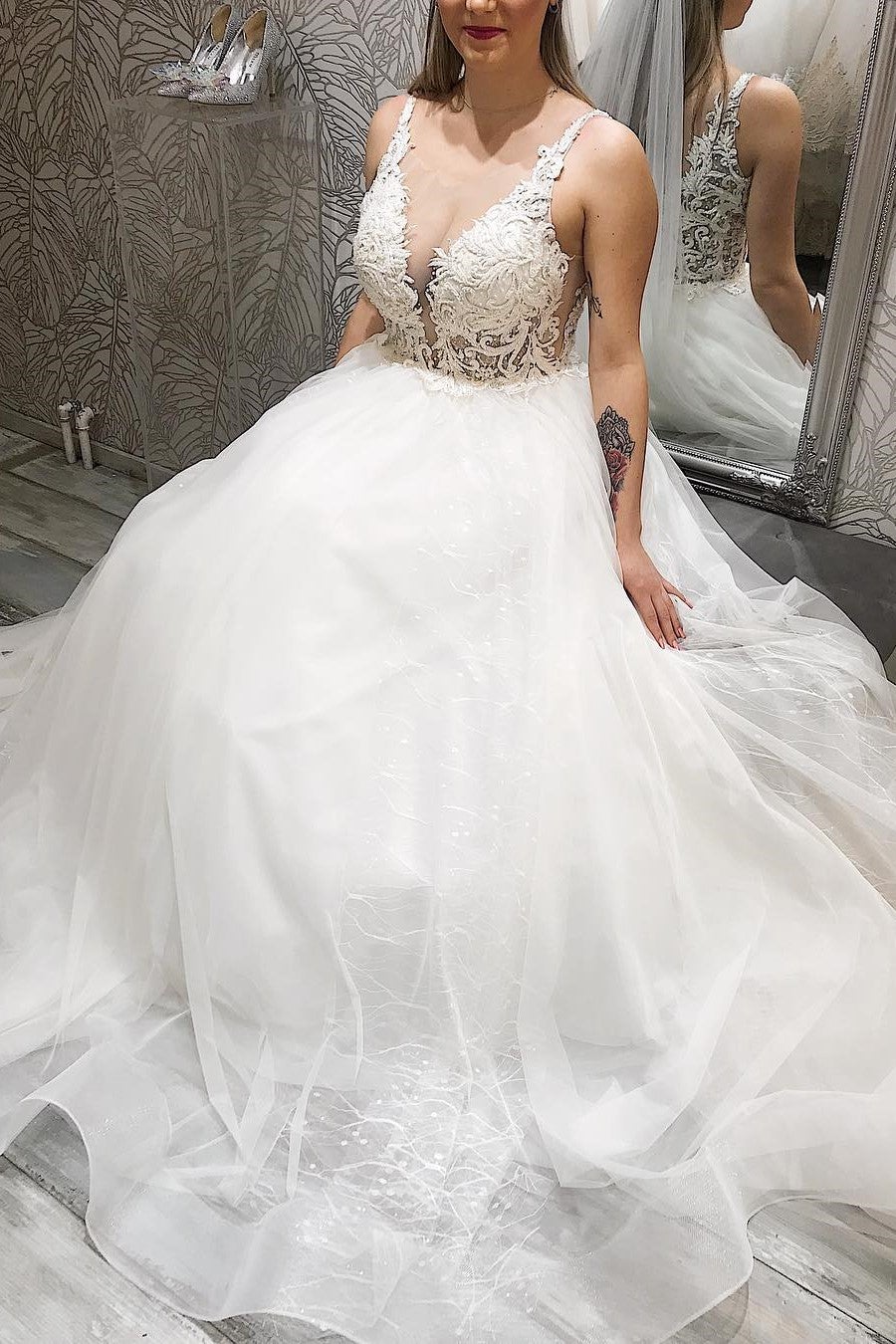 Luolandi Ball Gown Straps Lace Appliques A Line Chapel Train Wedding Dress with Appliques Sexy