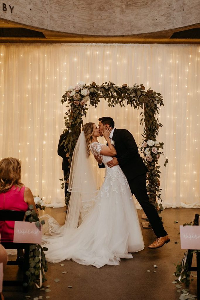 Luolandi V Neck Short Sleeves A Line Wedding Dresses Tulle With Applique Sweep Train Beautiful