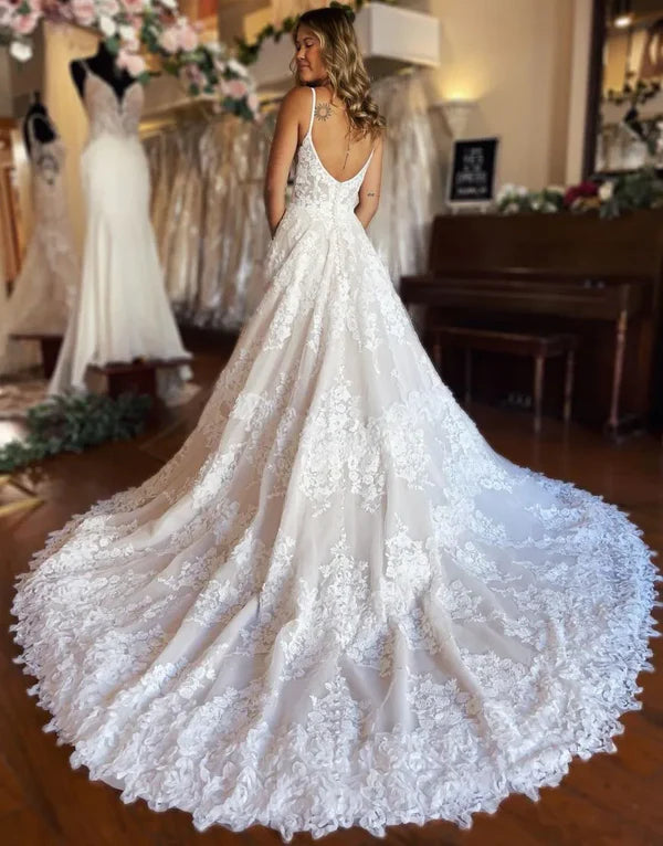 Luolandi A-Line Spaghetti Straps Lace Wedding Dress With Split Beautiful