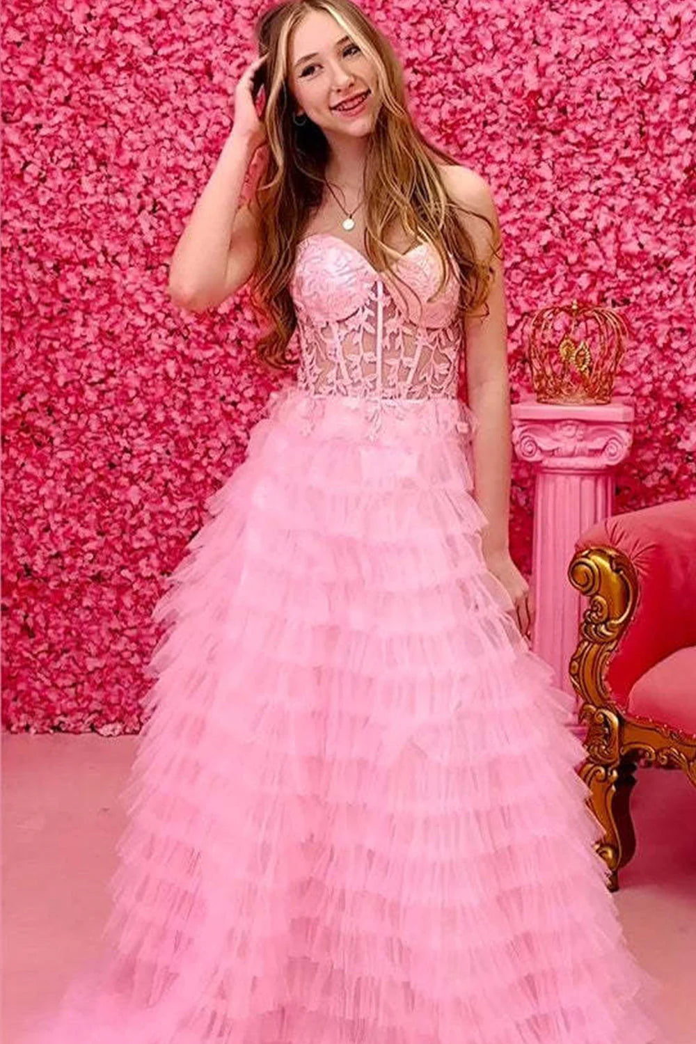Luolandi A-Line Sweetheart Tiered Long Prom Dress With Lace Appliques Lovely Evening Party Dress