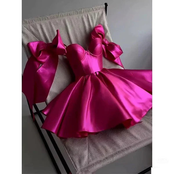Luolandi Sweet A line Straps Satin Short Homecoming Dress Cute Graduation Dress Lovely Birthday Party Dress With Bow