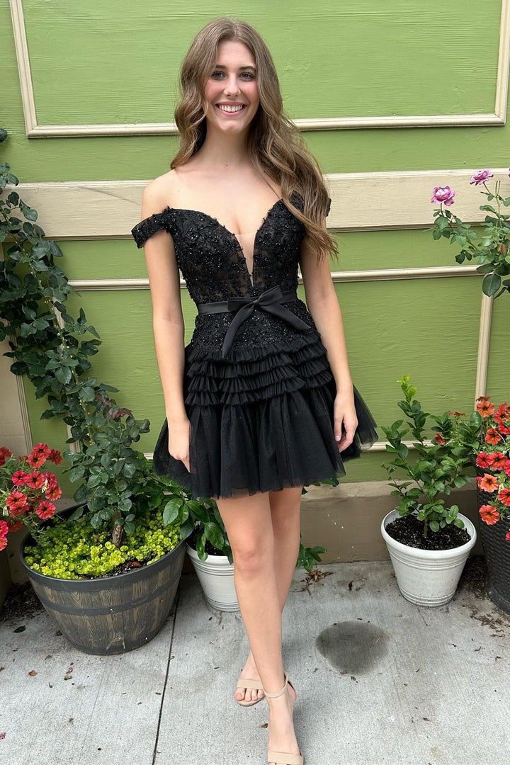 Luolandi Sexy Off the Shoulder Lace Appliques Homecoming Dresses Short Cocktail Dresses Beautiful