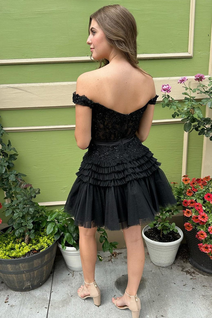 Luolandi Sexy Off the Shoulder Lace Appliques Homecoming Dresses Short Cocktail Dresses Beautiful