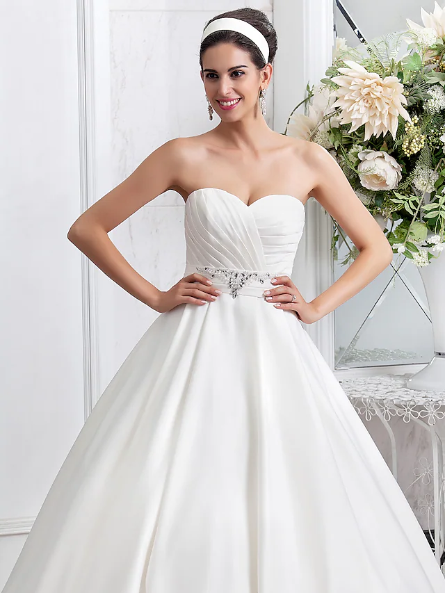 Luolandi Princess A-Line Wedding Dresses Sweetheart Neckline Satin Sleeveless with Sash Ribbon Ruched