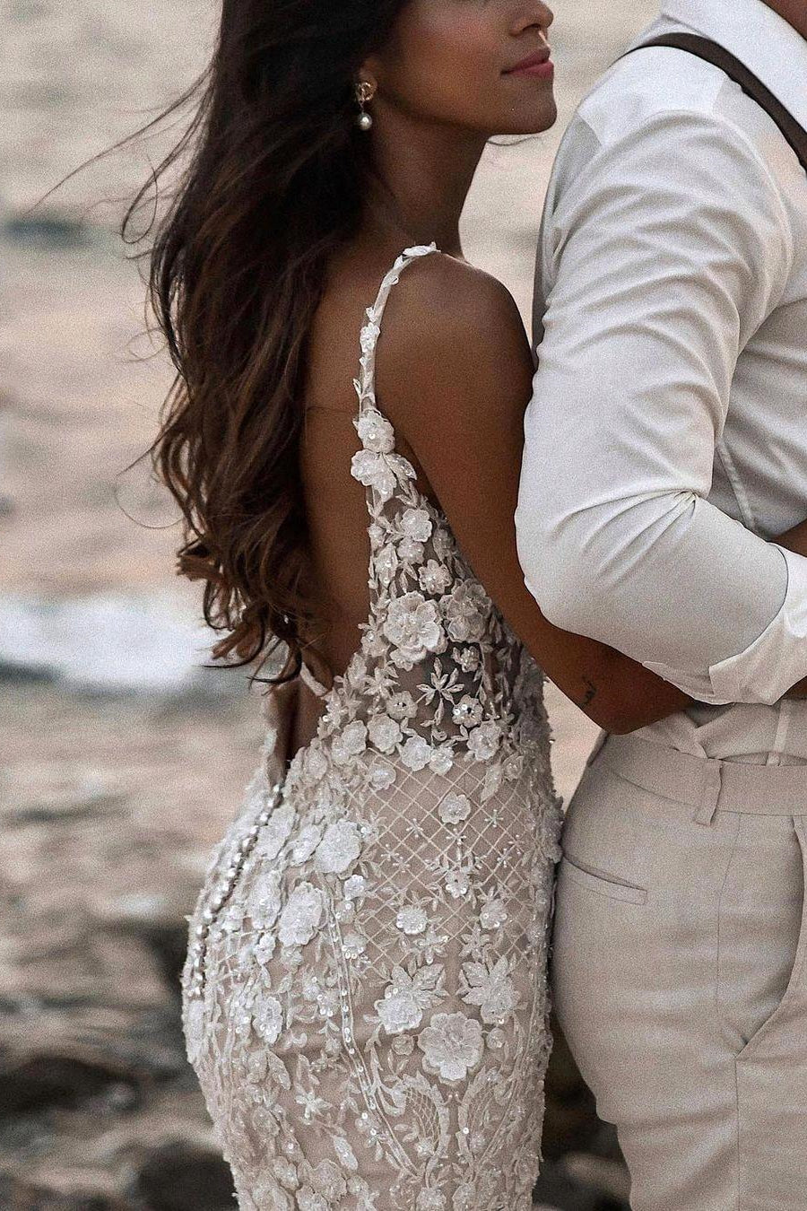 Luolandi Deep V Neck Backless Vintage Mermaid Sleeveless Wedding Dresses Sexy