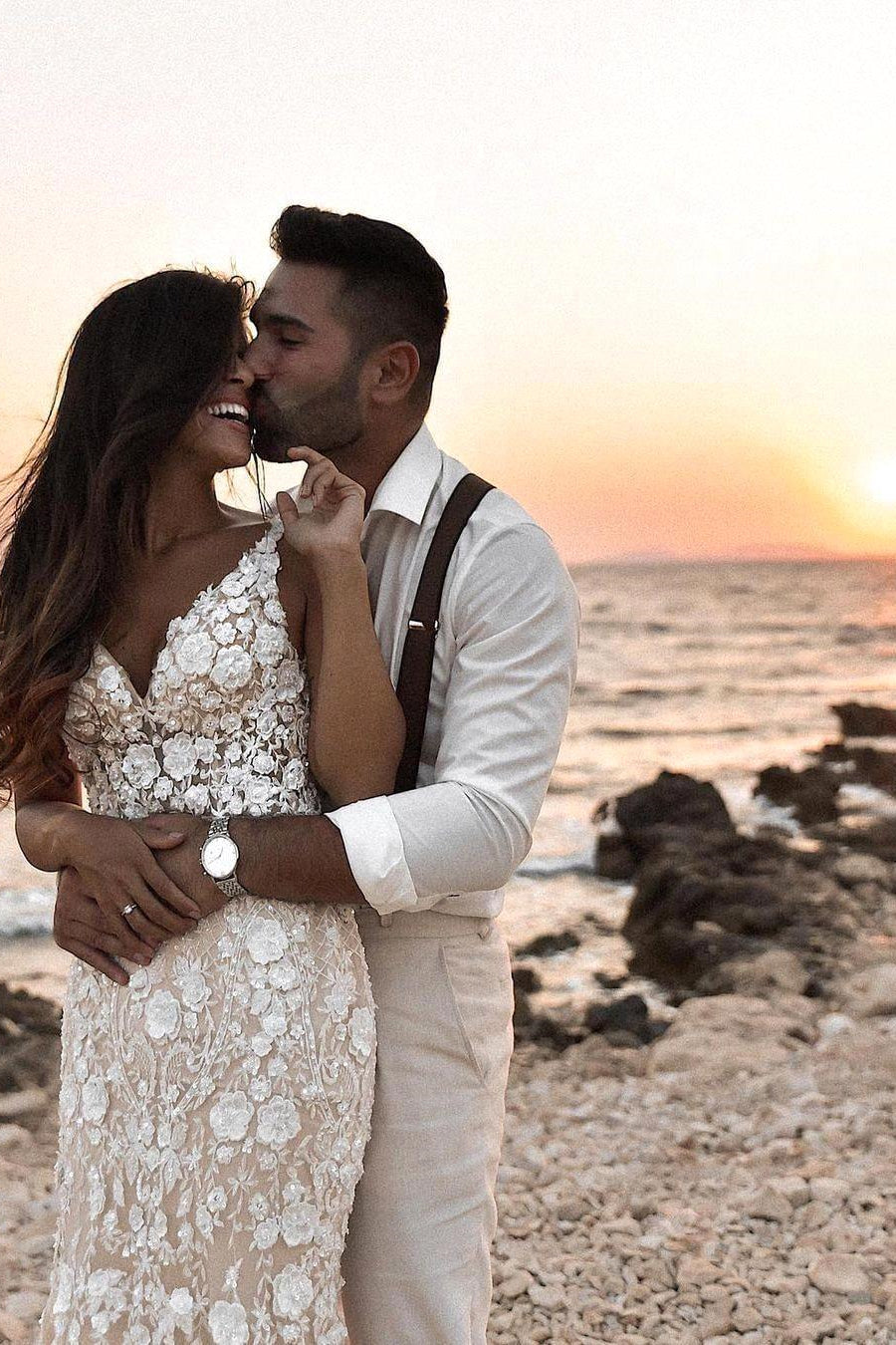 Luolandi Deep V Neck Backless Vintage Mermaid Sleeveless Wedding Dresses Sexy