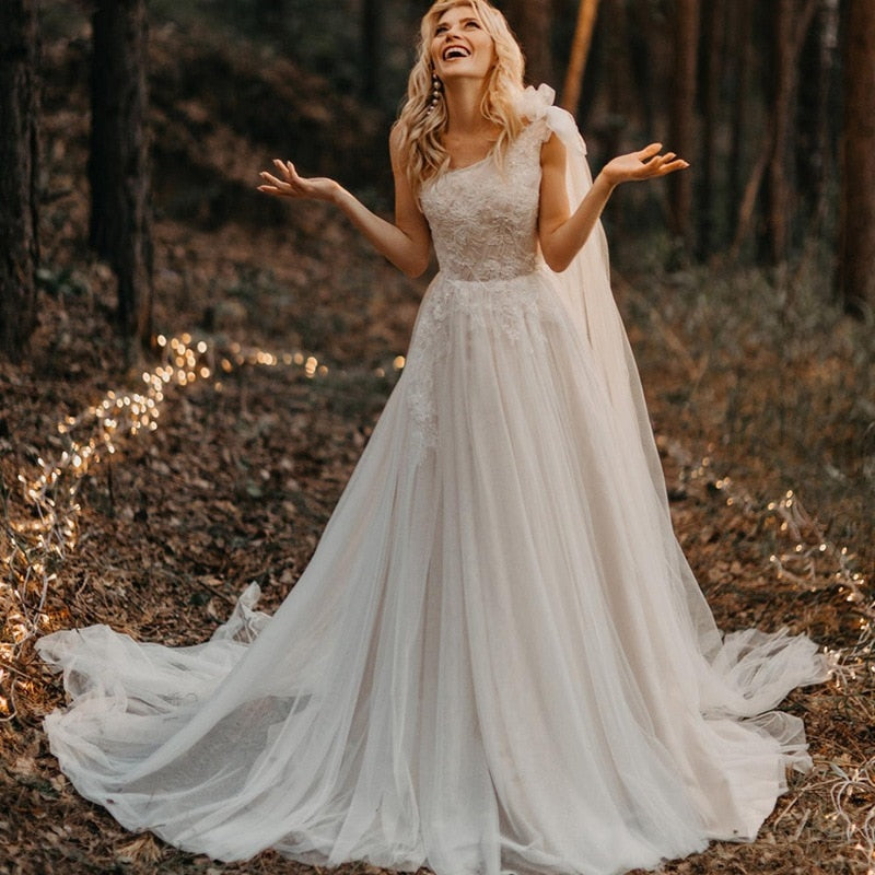 Luolandi A Line One Shoulder Ruched Tulle Beach Boho Wedding Dress With Appliqued & Beading Beautiful