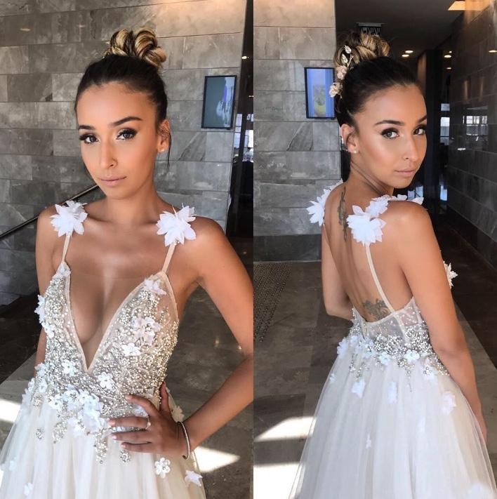 Luolandi Deep V Neck Beads Straps Tulle Appliques A-line Beach Wedding Dress Sexy