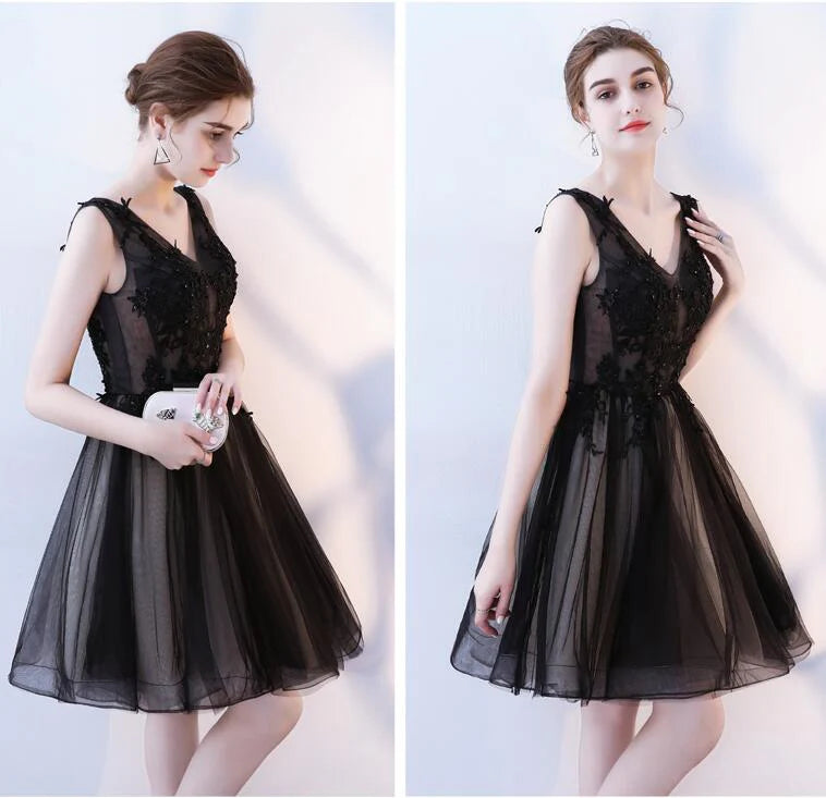 Luolandi Black V-neckline Knee Length Lace Applique Lace Party Dress Homecoming Dress Elegant