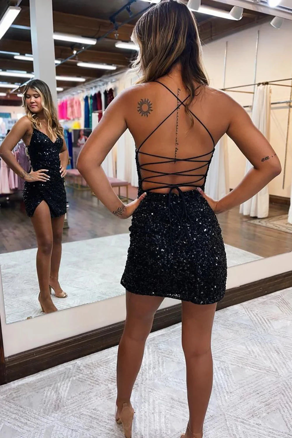 Luolandi Corset Back Sequin Short Homecoming Dress With Split V-neck Sparkly Sexy Party Dress