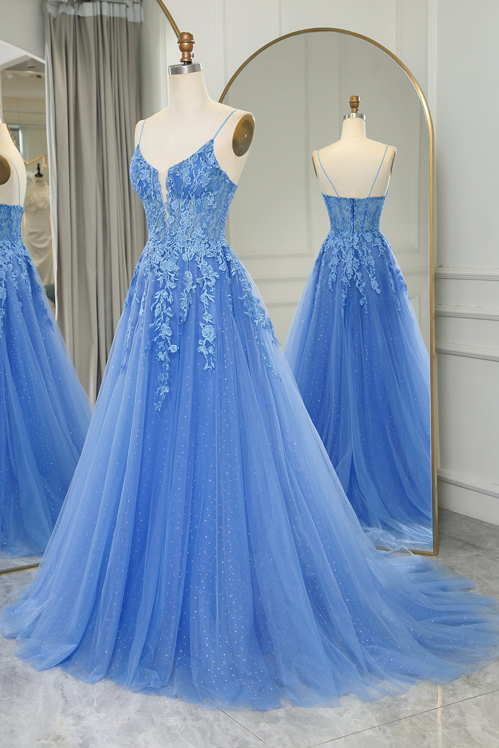 Luolandi Blue A-Line Spaghetti Straps Tulle Long Prom Dress With Appliques Beautiful