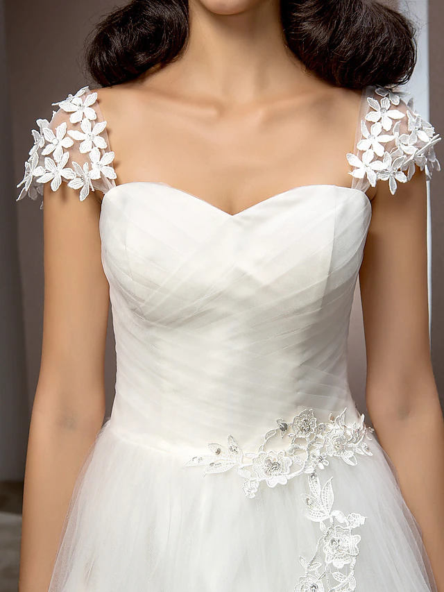 Luolandi Ball Gown Wedding Dresses Square Neck Court Train Tulle Short Sleeve with Ruched Flower