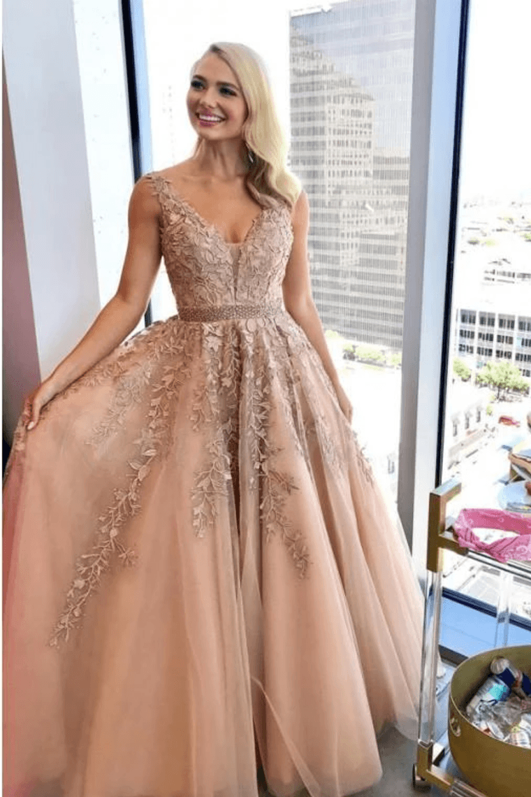 Luolandi Charming A Line V Neck Beads Tulle Prom Dresses With Appliques Floor Length Formal Dresses Beautiful
