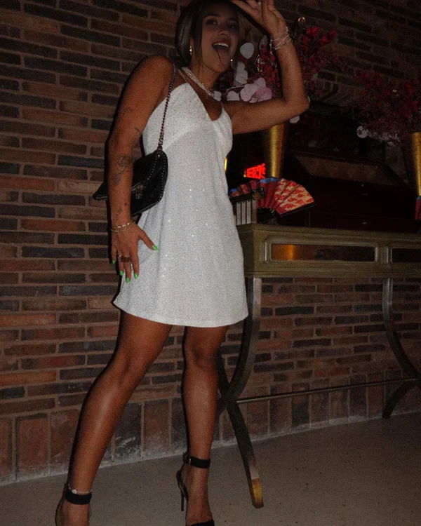 Luolandi Charming A Line V Neck Spaghetti Straps Sequin Homecoming Dress Short Graduation Dress Fashion Birthday Party Dress