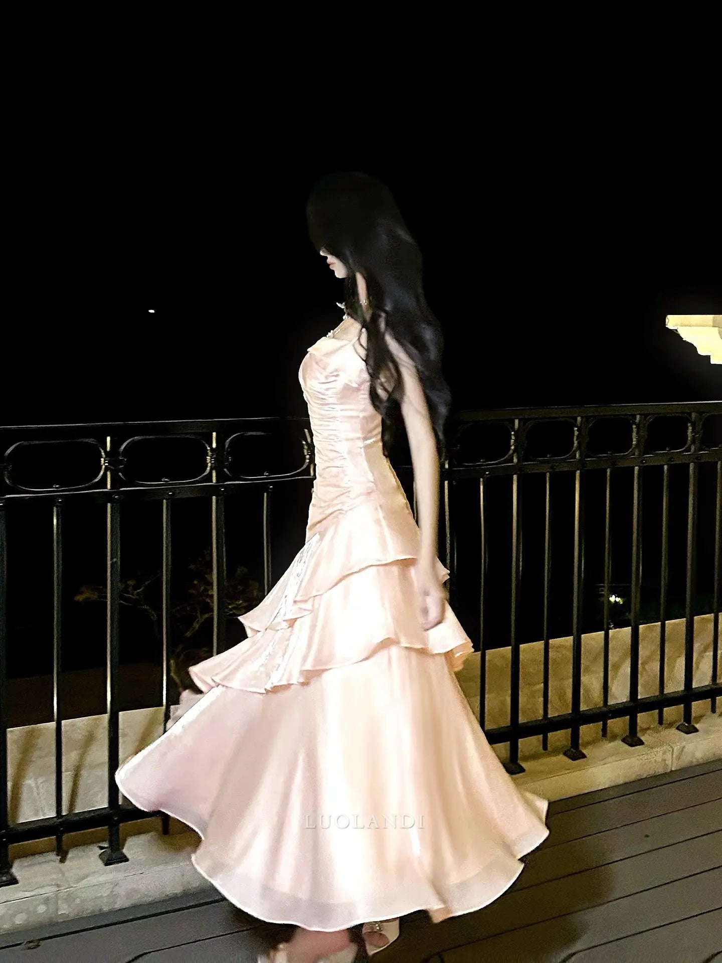 Luolandi Charming Spaghetti Straps Tiered Pleated Sleeveless Long Formal Prom Dress Elegant Party Evening Gowns Sweet Graduation Wedding Guest Dress