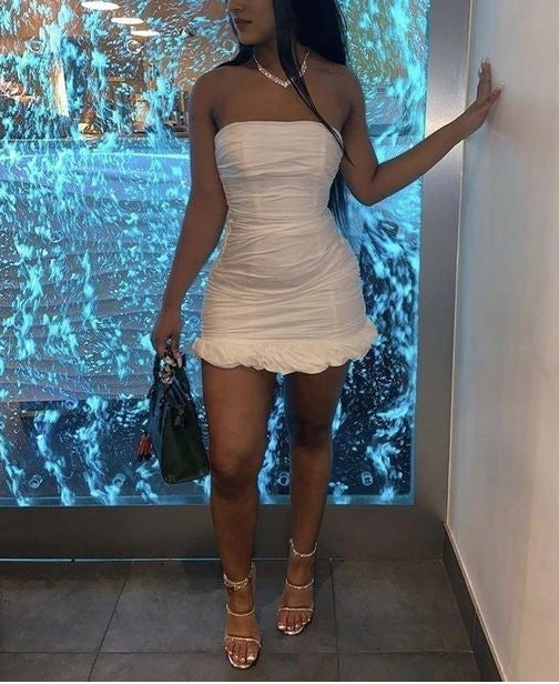 Luolandi Charming Strapless Sheath Sleeveless Short Homecoming Dress Cute Mini Graduation Party Dress