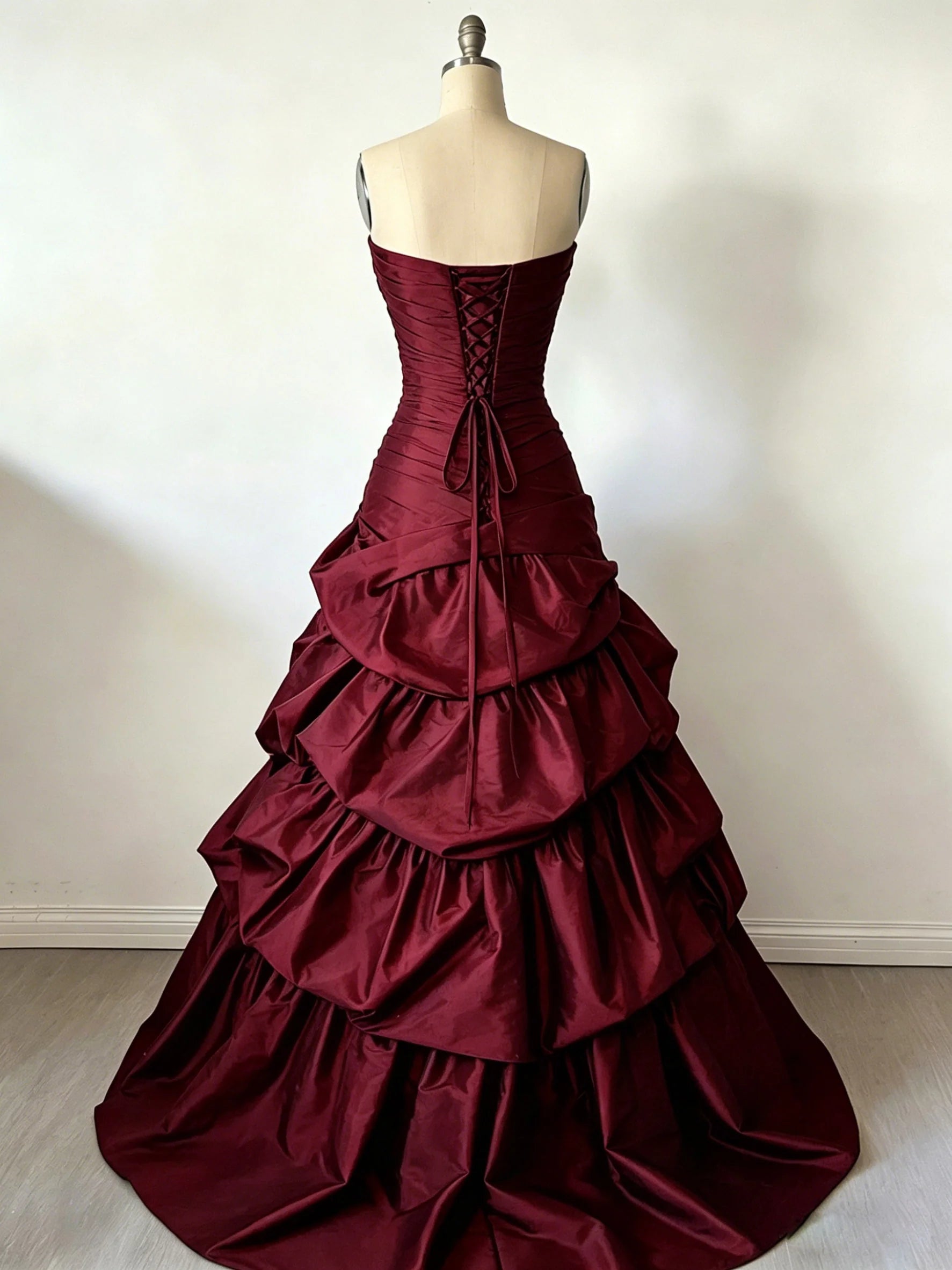 Luolandi Charming Sweetheart Strapless Sleeveless Satin Lace Up Back Long Formal Prom Dress Elegant Evening Party Dress