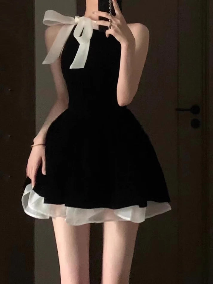 Luolandi Chic Black A Line Sleeveless Short Homecoming Dress Elegant Graduation Party Dress