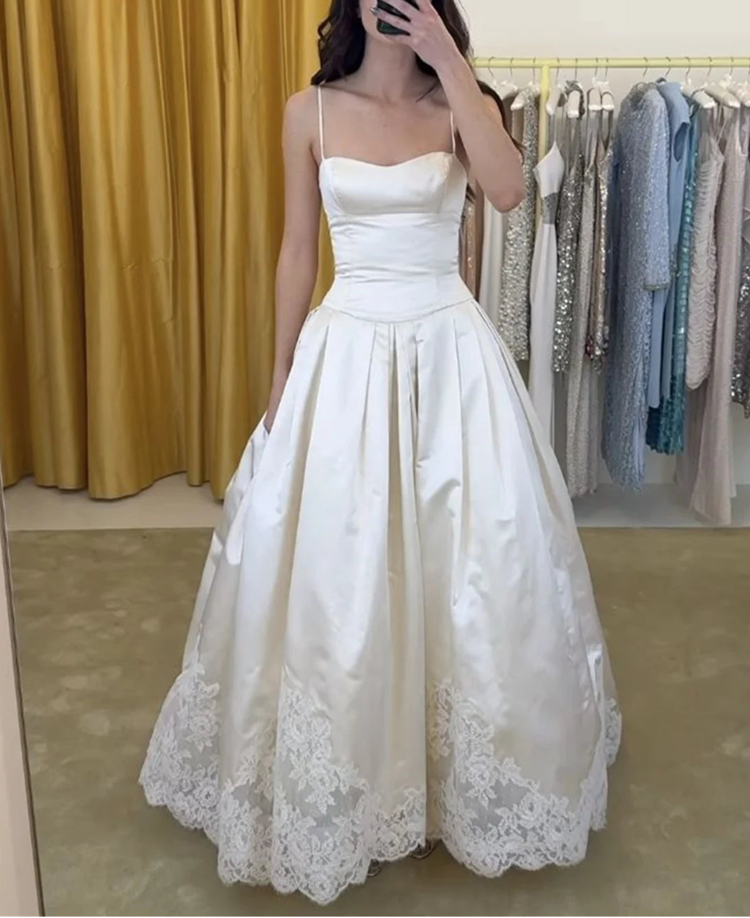 Luolandi Chic Spaghetti Straps A Line Satin Sleeveless Wedding Dress Elegant Long Formal Dress with Lace Applique
