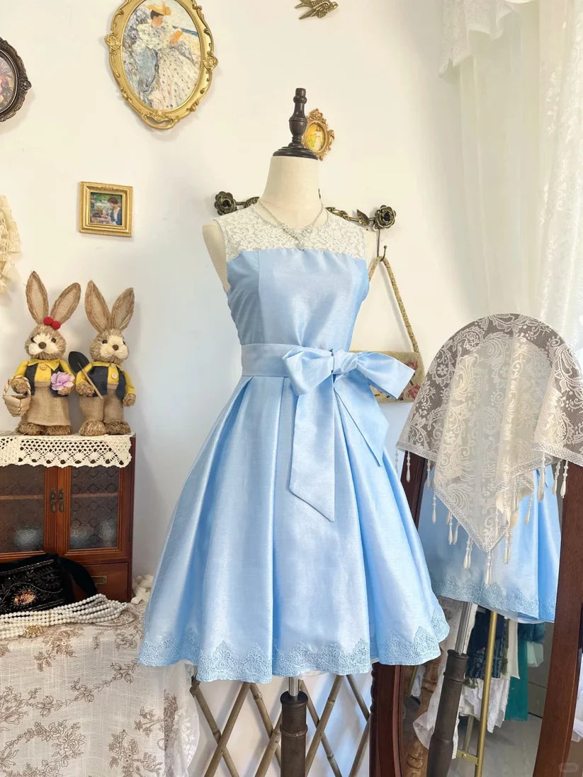 Luolandi Classy A Line Blue Satin Sleeveless Party Prom Dress Vintage Homecoming Dress with Lace