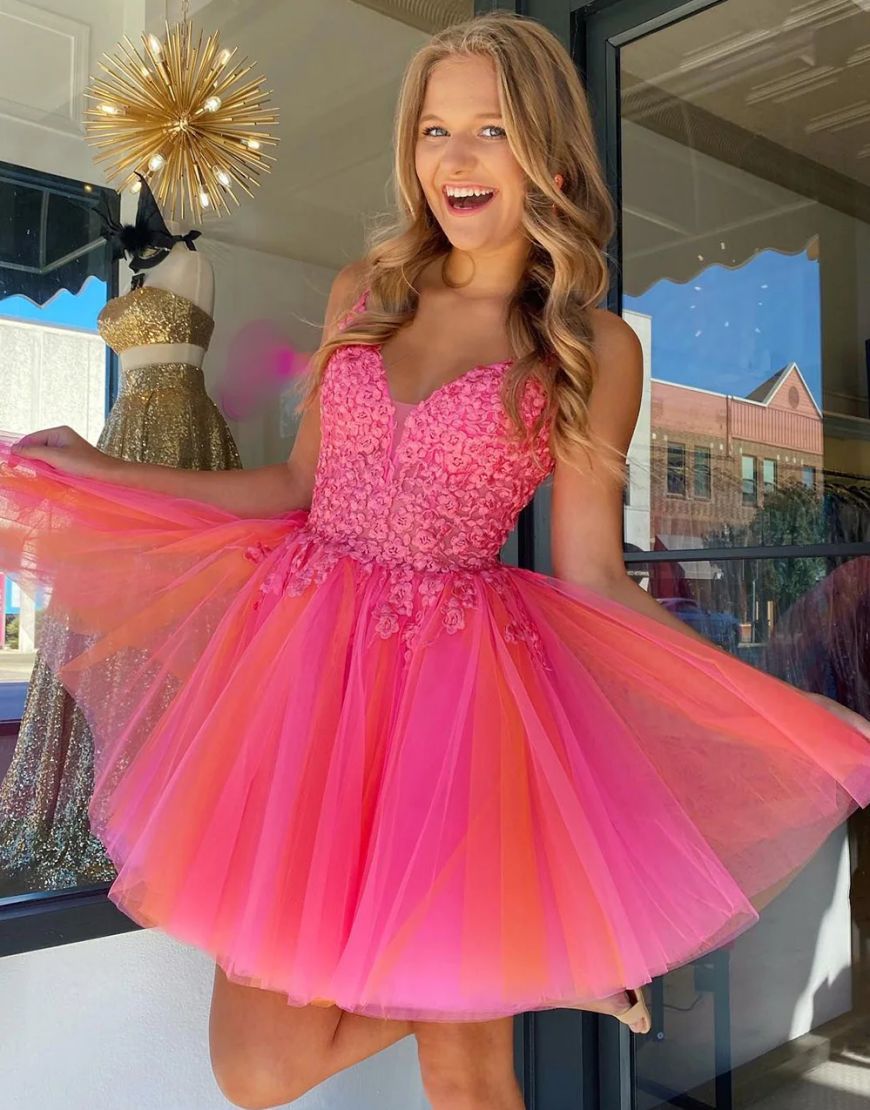 Luolandi Lovely A-Line Sleeveless Short Tulle Homecoming Dress with Appliques